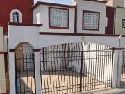 CASA EN VENTA EN AV. MARIANO ABASOLO COL. LAS AMERICAS...