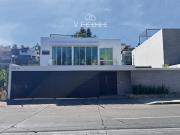 CASA EN VENTA EN AV. NACIONES UNIDAS, LOMA REAL, ZAPOPAN