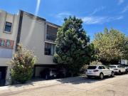 Casa en Venta en Av. Universidad Puerta del Bosque 9C