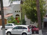 CASA EN VENTA EN AV. UNIVERSIDAD, TEPIC, NAYARIT