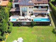 Casa en venta en Avándaro, Valle de Bravo, Estado de México