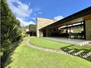 Casa en venta en Avandaro, Valle de Bravo, México