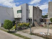 Casa en Venta en Avenida Madre Tierra, Zona Comercial... Casa en Venta en Avenida Madre Tierra, Zona Comercial...