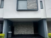 CASA EN VENTA EN AVIACIÓN
