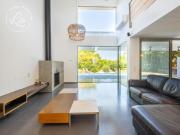 Casa en venta en Avinyonet de Puigventós. CASA DE DISEÑO...