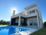 Casa en Venta en Ayres Plaza, Pilar, G.B.A. Zona Norte,...