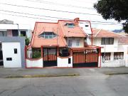 Casa en venta en Azogues, sector Santa Barbara