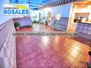 Casa en venta en Baena. CASA CON GRAN PATIO EN ZONA...