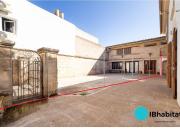 Casa en venta en Baleares Búger. CASA DE PUEBLO CON GRAN...