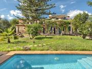 Casa en venta en Baleares Llubí. Acogedora casa de...