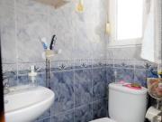 Casa en venta en Barakaldo, Lasesarre. Casas.