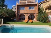 Casa en venta en Barcelona, El Coll. Venta de chalet...