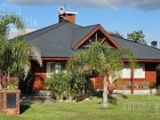 Casa En Venta En Barrio Cerrado