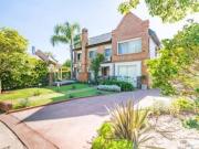 Casa en Venta en barrio cerrado Carlos Pellegrini