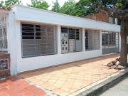 casa en venta en barrio lleras. Cod V2618