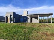 Casa en venta en barrio privado Costa Verde