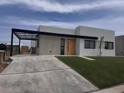 Casa en venta en Barrio Privado Santa Elisa, Pilar del Este