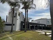 CASA EN VENTA EN BARRIO PRIVADO SEPTIEMBRE