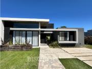 Casa en Venta en Barrio Residencial 1 – Costa Esmeralda