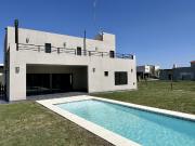 Casa en venta en Barrio Santa Ines Canning