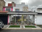 Casa en Venta en Barrios de Arboledas, 5 Recámaras y...