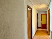 Casa en venta en Bañeza La. CASA con JARDIN y GARAJE LA...