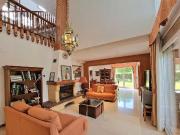 Casa en venta en Begues, de 350 m² 7 habitaciones por...