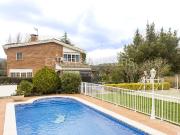 Casa en venta en Begues. Lujo y Naturaleza en Perfecta...