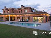 Casa en venta en Bellaterra. Exclusiva Casa en Venta...