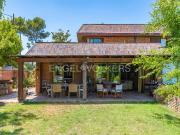 Casa en venta en Bellaterra. Tu Refugio de Luz y...