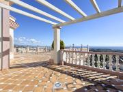 Casa en venta en Benahavís, Los Flamingos. Villa de 8...