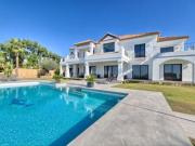 Casa en venta en Benahavís, Los Flamingos. Villa...