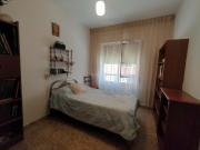 Casa en venta en Benavente. Casa amplia, muy soleada,...