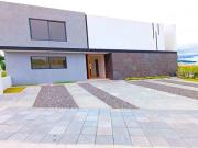 CASA EN VENTA EN BIO GRAND JURIQUILLA