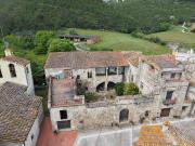 Casa en venta en Boadella i les Escaules. Masía medieval...