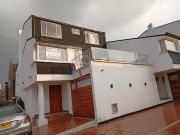 Casa En Venta En Bogota En La Calleja V203318