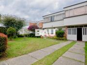 Casa En Venta En Bogota En Niza Sur V242999