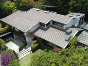 Casa En Venta En Bogota En Santa Ana V200003