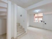 Casa En Venta En Bogota V69320
