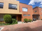 Casa En Venta En Bogota V73310