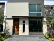 Casa en venta en Bosque Monarca, Morelia, Michoacán de...