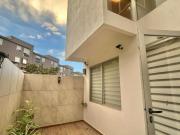 Casa en venta en Bosque Real en esquina sin vecinos a...