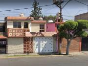 Casa en venta en Bosques de Aragon, Nezahualcóyotl, México