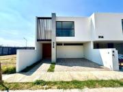 Casa EN VENTA EN BOSQUES DE BREDA