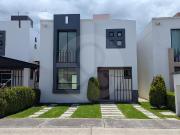 CASA EN VENTA EN BOSQUES DE ICA, ZINACANTEPEC