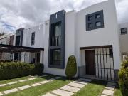 CASA EN VENTA EN BOSQUES DE ICA, ZINACANTEPEC