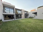 Casa en venta en Bosques de la Herradura. Cerrada con...