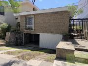 Casa en Venta en Bosques de La Victoria, Guadalajara Jal