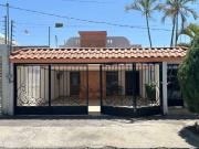 Casa en venta en Bosques de La Victoria, Guadalajara,...