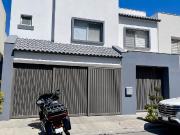 Casa en venta en Bosques de Las Cumbres C, Cancún, Nuevo...